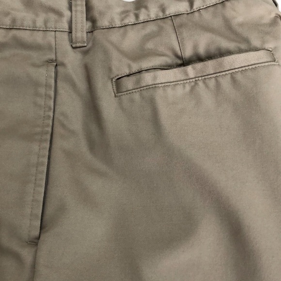Men’s Tan Gap Chino Pants W33, L30 (Khakis) - Picture 2 of 5